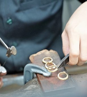 קורס צורפות - במכללת ורצברגר